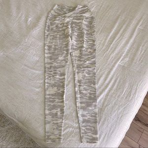 Alphalete Camo Leggings